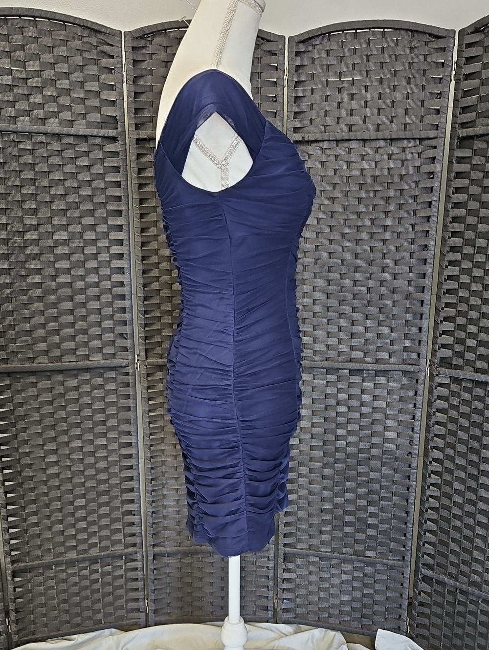 Navy Ruched Off-Shoulder Bodycon Dress - Picture 6 of 12
